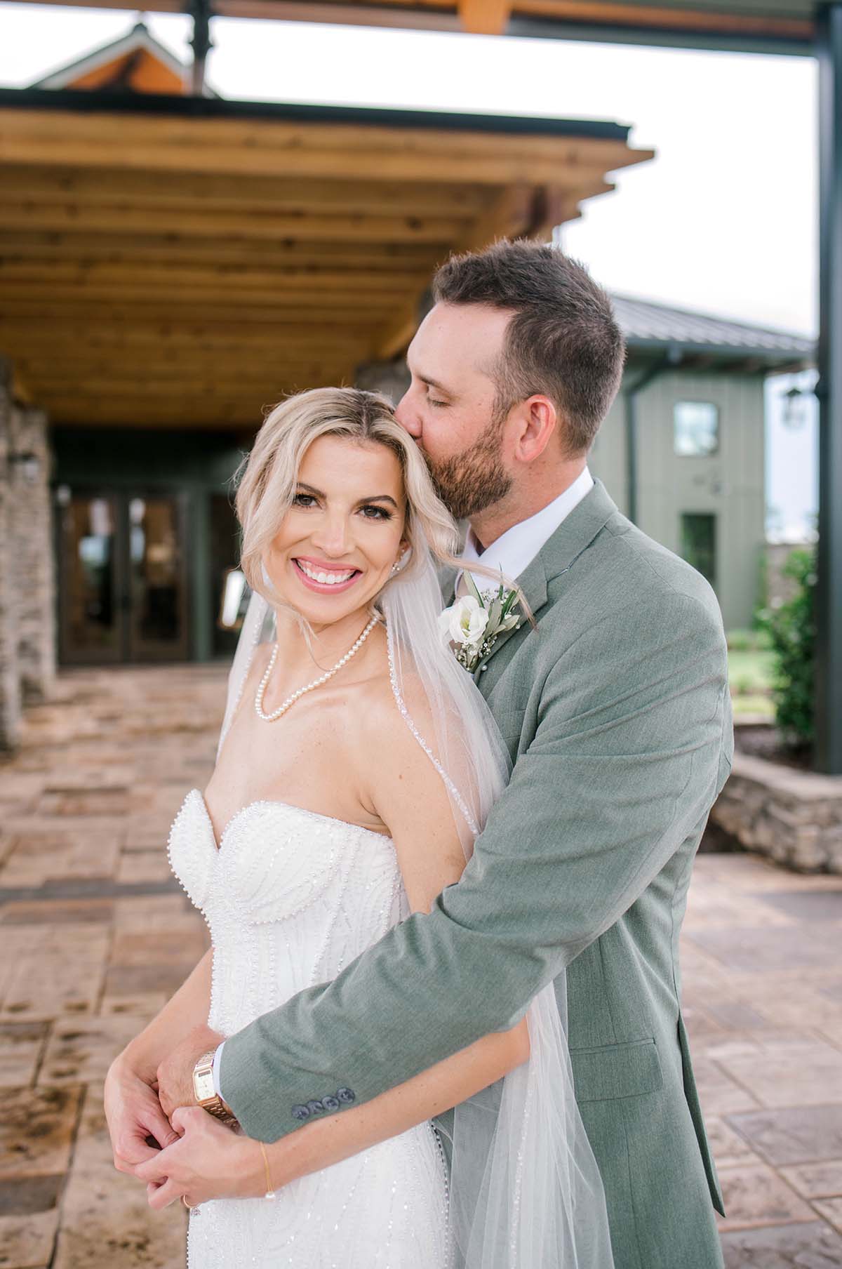 oakfuskee-conservation-center-wedding-bride-and-groom-entryway-lagrange