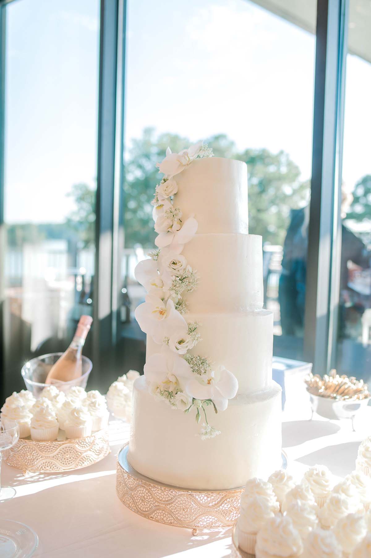 oakfuskee-conservation-center-wedding-cake-lagrange