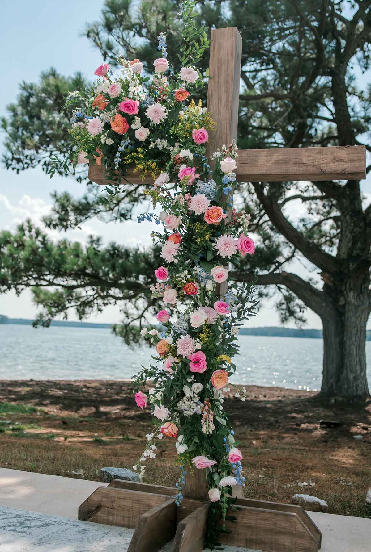 oakfuskee-conservation-center-wedding-florals-lagrange